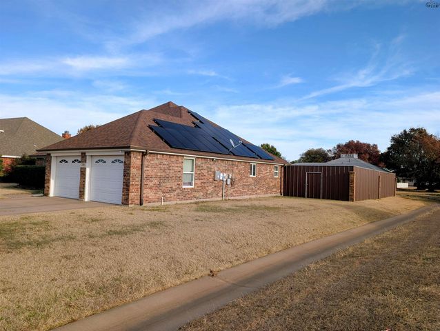 1139 REGENCY DRIVE, Burkburnett, TX 76354