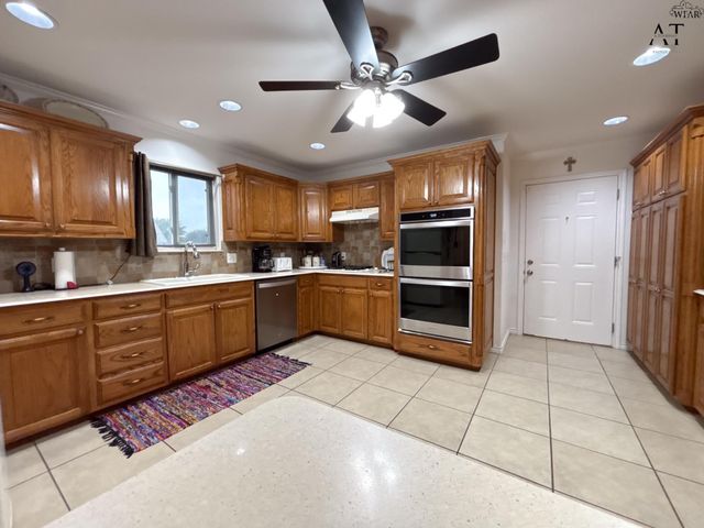 1139 REGENCY DRIVE, Burkburnett, TX 76354