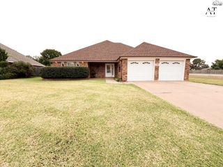 1139 REGENCY DRIVE, Burkburnett, TX 76354