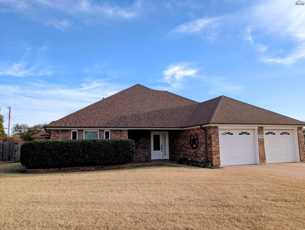 1139 REGENCY DRIVE, Burkburnett, TX 76354