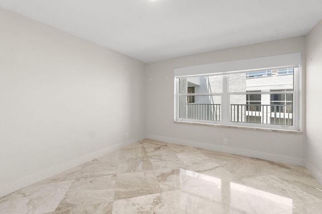 3901 S Flagler Drive 1002, West Palm Beach, FL 33405