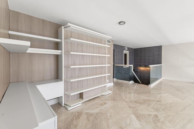 3901 S Flagler Drive 1002, West Palm Beach, FL 33405