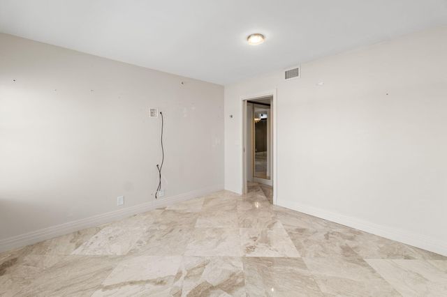 3901 S Flagler Drive 1002, West Palm Beach, FL 33405