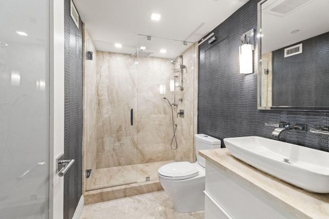 3901 S Flagler Drive 1002, West Palm Beach, FL 33405
