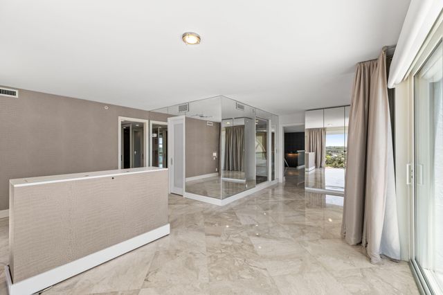 3901 S Flagler Drive 1002, West Palm Beach, FL 33405