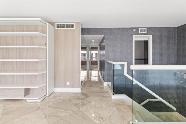 3901 S Flagler Drive 1002, West Palm Beach, FL 33405