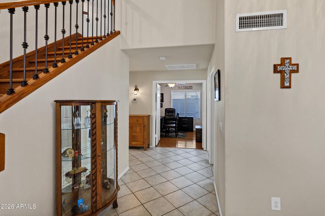 1090 W RAVEN Drive, Chandler, AZ 85286