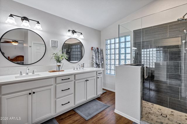 1090 W RAVEN Drive, Chandler, AZ 85286