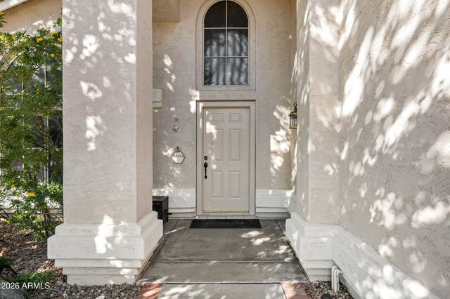 1090 W RAVEN Drive, Chandler, AZ 85286