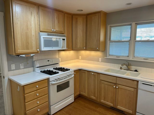 1335 Sage Loop, Los Alamos, NM 87544