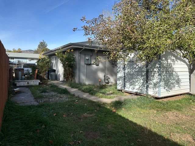 1335 Sage Loop, Los Alamos, NM 87544