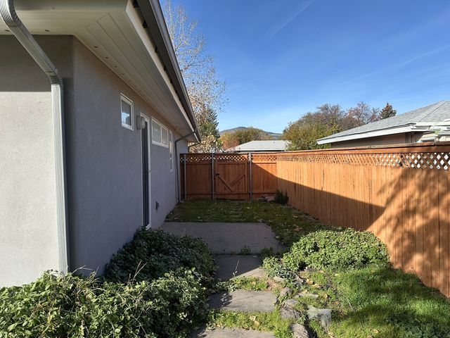 1335 Sage Loop, Los Alamos, NM 87544