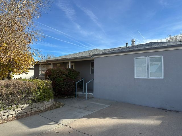 1335 Sage Loop, Los Alamos, NM 87544