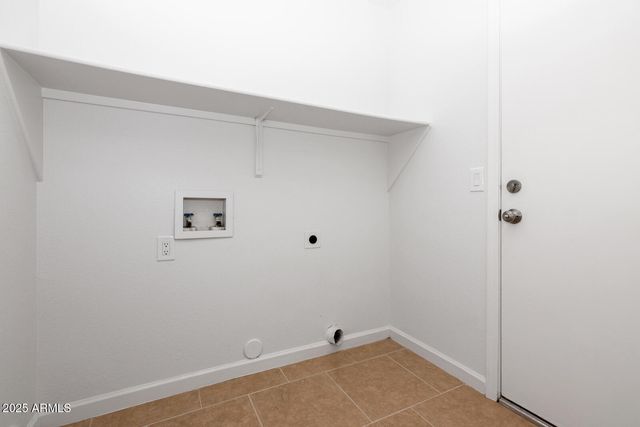 7455 W GREER Avenue, Peoria, AZ 85345