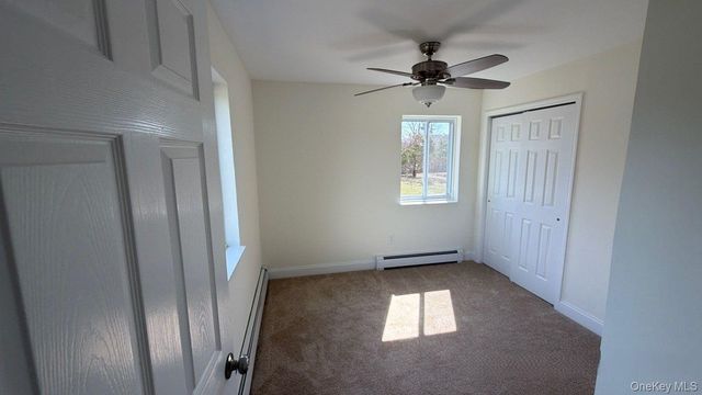 7 Roan Lane, Riverhead, NY 11901