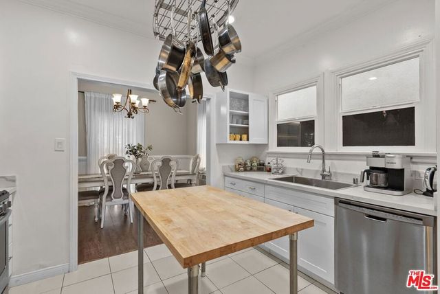 9528 W Olympic Boulevard, Beverly Hills, CA 90212