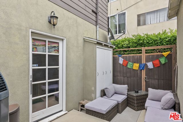 9528 W Olympic Boulevard, Beverly Hills, CA 90212