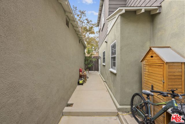 9528 W Olympic Boulevard, Beverly Hills, CA 90212