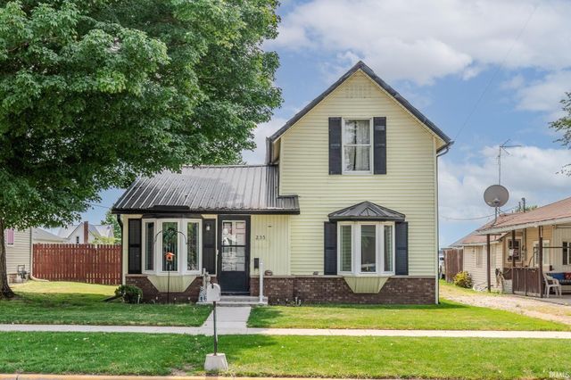 235 W Middlebury Street, Shipshewana, IN 46565