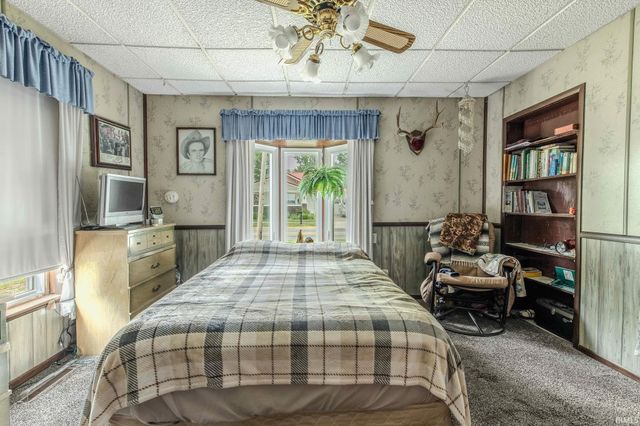 235 W Middlebury Street, Shipshewana, IN 46565