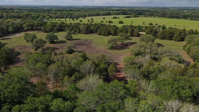 6 Baranowski Road, Brenham, TX 77833