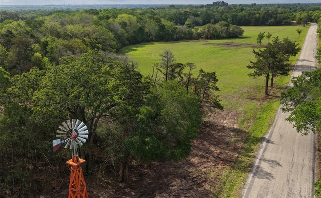 6 Baranowski Road, Brenham, TX 77833