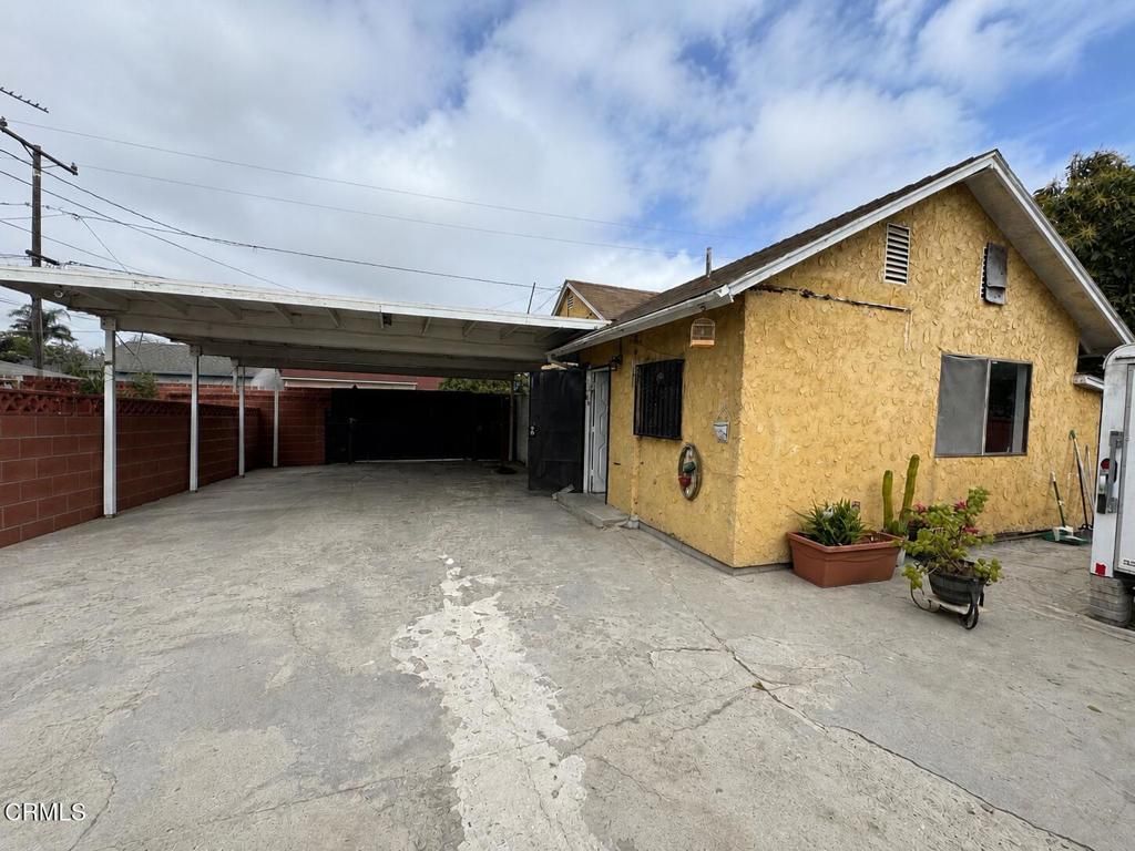Image 7 of property listing at 1214 S Ventura Road, Oxnard, CA 93033