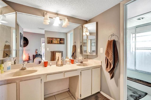 337 Ives Dairy Road 12, Miami, FL 33179