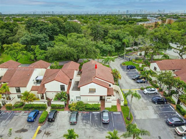 337 Ives Dairy Road 12, Miami, FL 33179