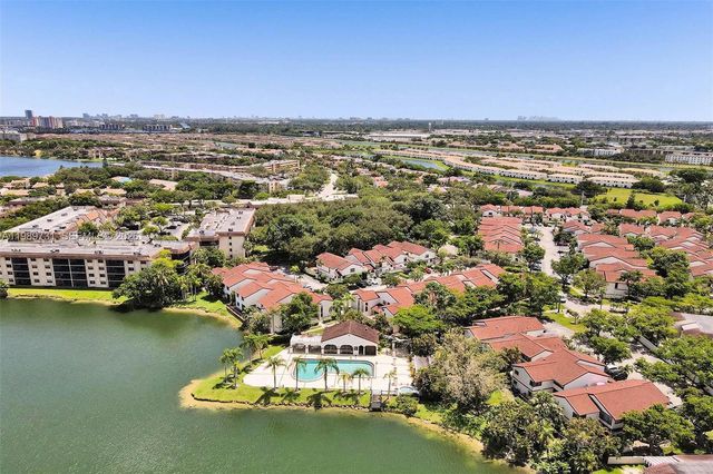 337 Ives Dairy Road 12, Miami, FL 33179