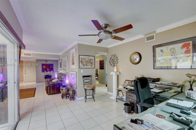 337 Ives Dairy Road 12, Miami, FL 33179
