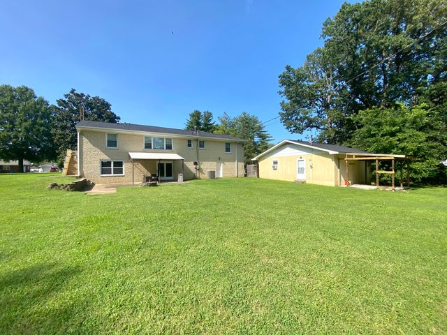 145 Hillmont Drive, Paducah, KY 42003