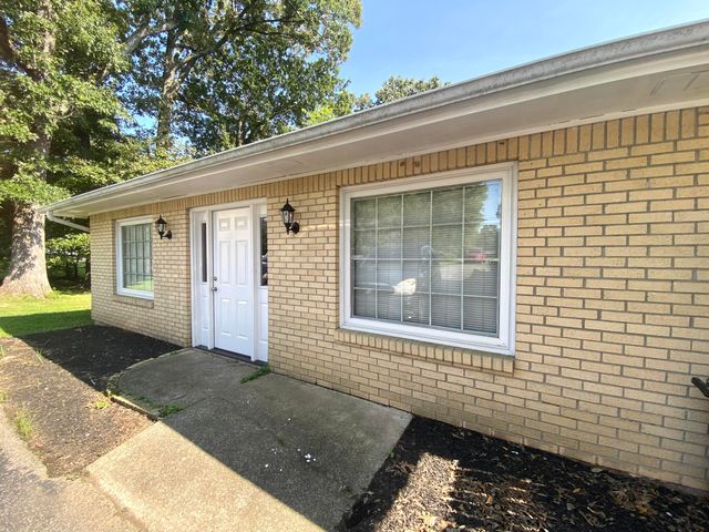 145 Hillmont Drive, Paducah, KY 42003