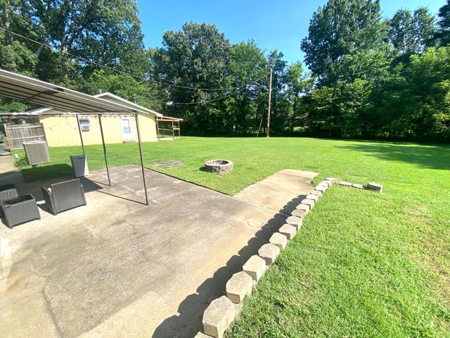 145 Hillmont Drive, Paducah, KY 42003