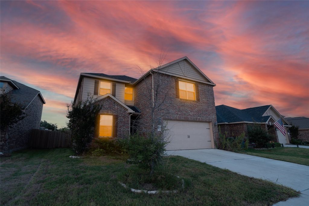 107 Bluebonnet Drive, Sanger, TX 76266