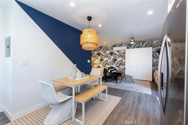 7403 El Manor Avenue, Los Angeles, CA 90045