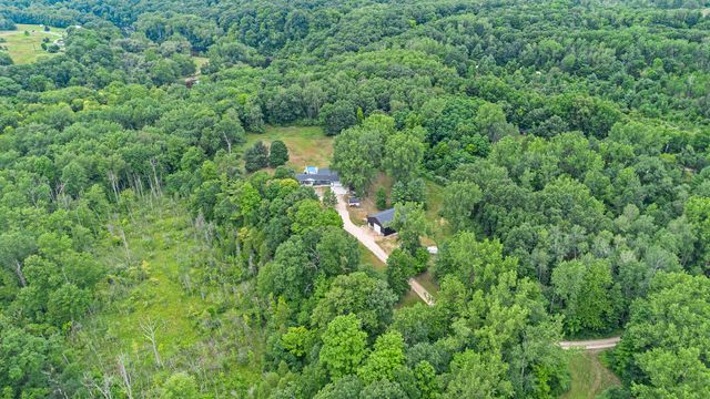 8861 S Big Buck Lane, Newaygo, MI 49337