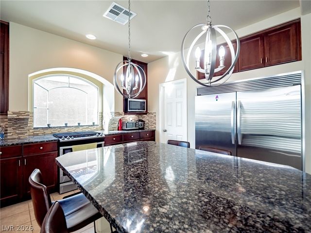 8104 Russell Creek Court, Las Vegas, NV 89139