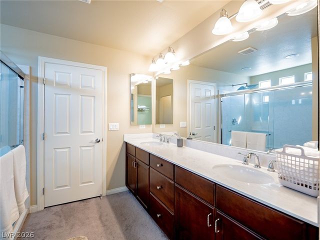 8104 Russell Creek Court, Las Vegas, NV 89139