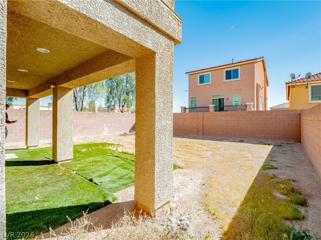 8104 Russell Creek Court, Las Vegas, NV 89139