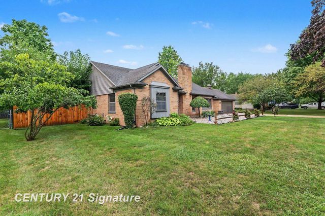 1375 Lathrup Park, Saginaw Twp, MI 48638
