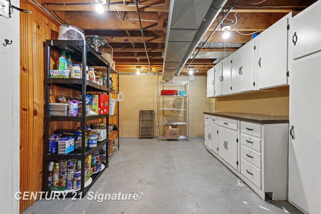 1375 Lathrup Park, Saginaw Twp, MI 48638