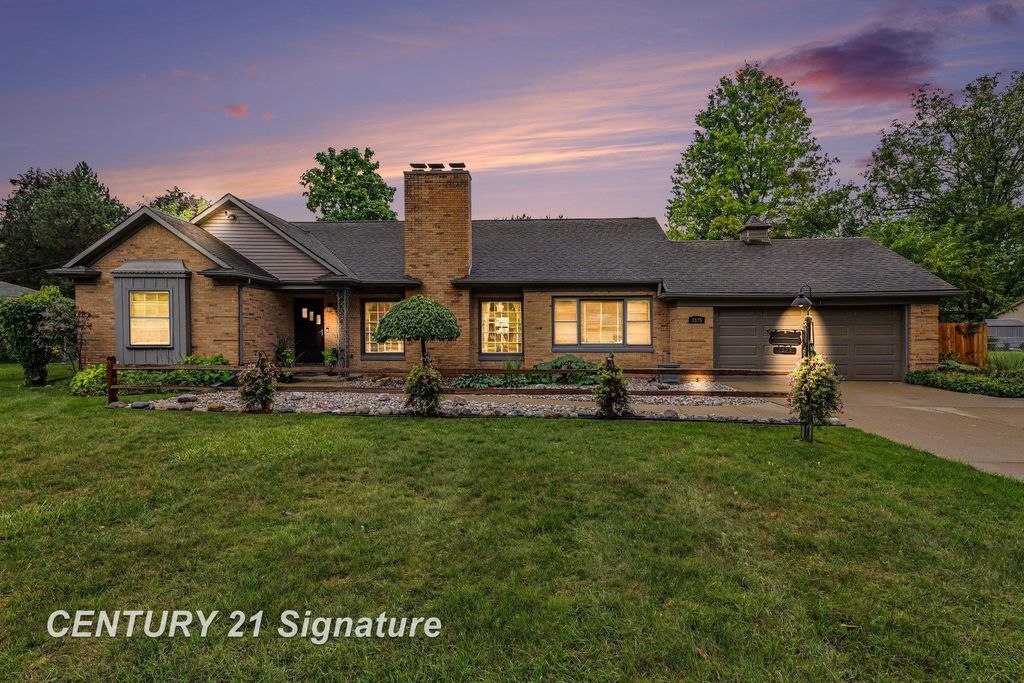 1375 Lathrup Park, Saginaw Twp, MI 48638