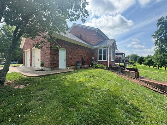 1523 Stone Ridge Drive, Georgetown, IN 47122