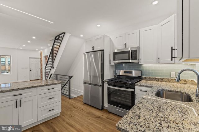 2514 S BANCROFT ST, Philadelphia, PA 19145