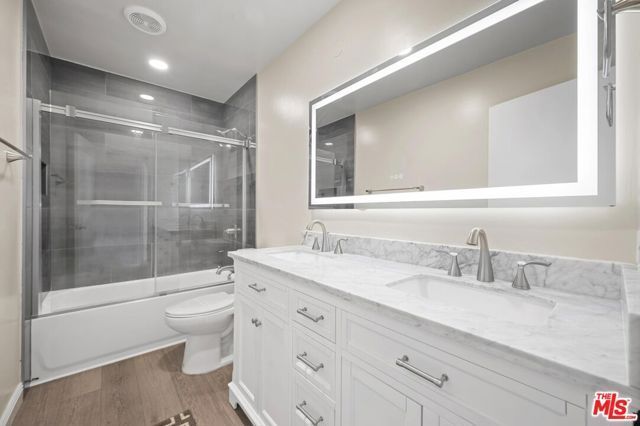 18515 Mayall Street J, Northridge (los Angeles), CA 91324