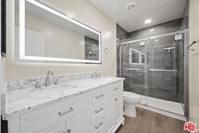 18515 Mayall Street J, Northridge (los Angeles), CA 91324