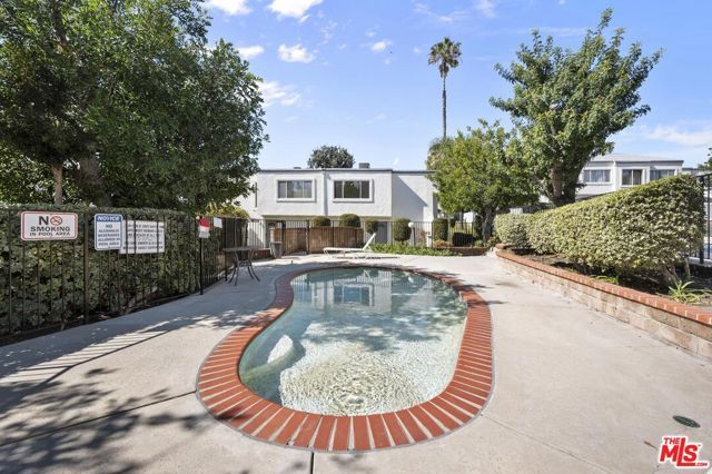 18515 Mayall Street J, Northridge (los Angeles), CA 91324