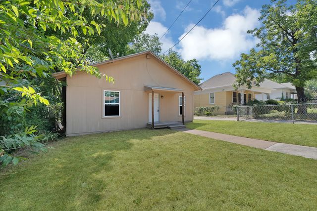 515 Woodrow Avenue, Fort Worth, TX 76105