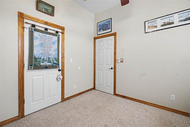14 NW Stonebrook Dr, Lawton, OK 73505
